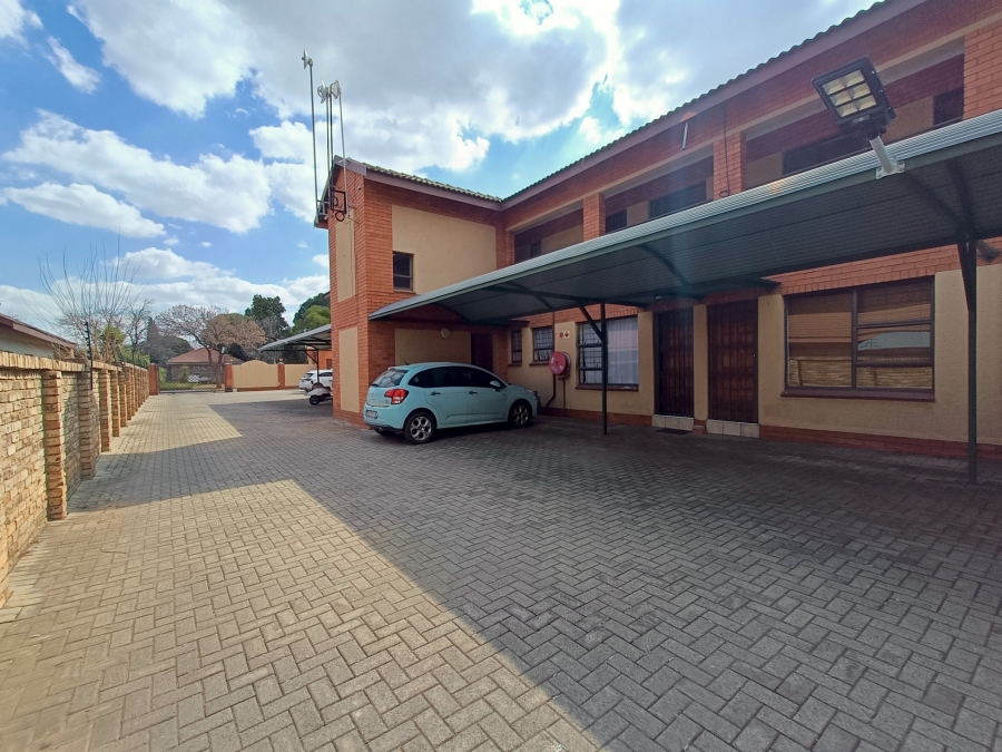 1 Bedroom Property for Sale in Potchefstroom North West